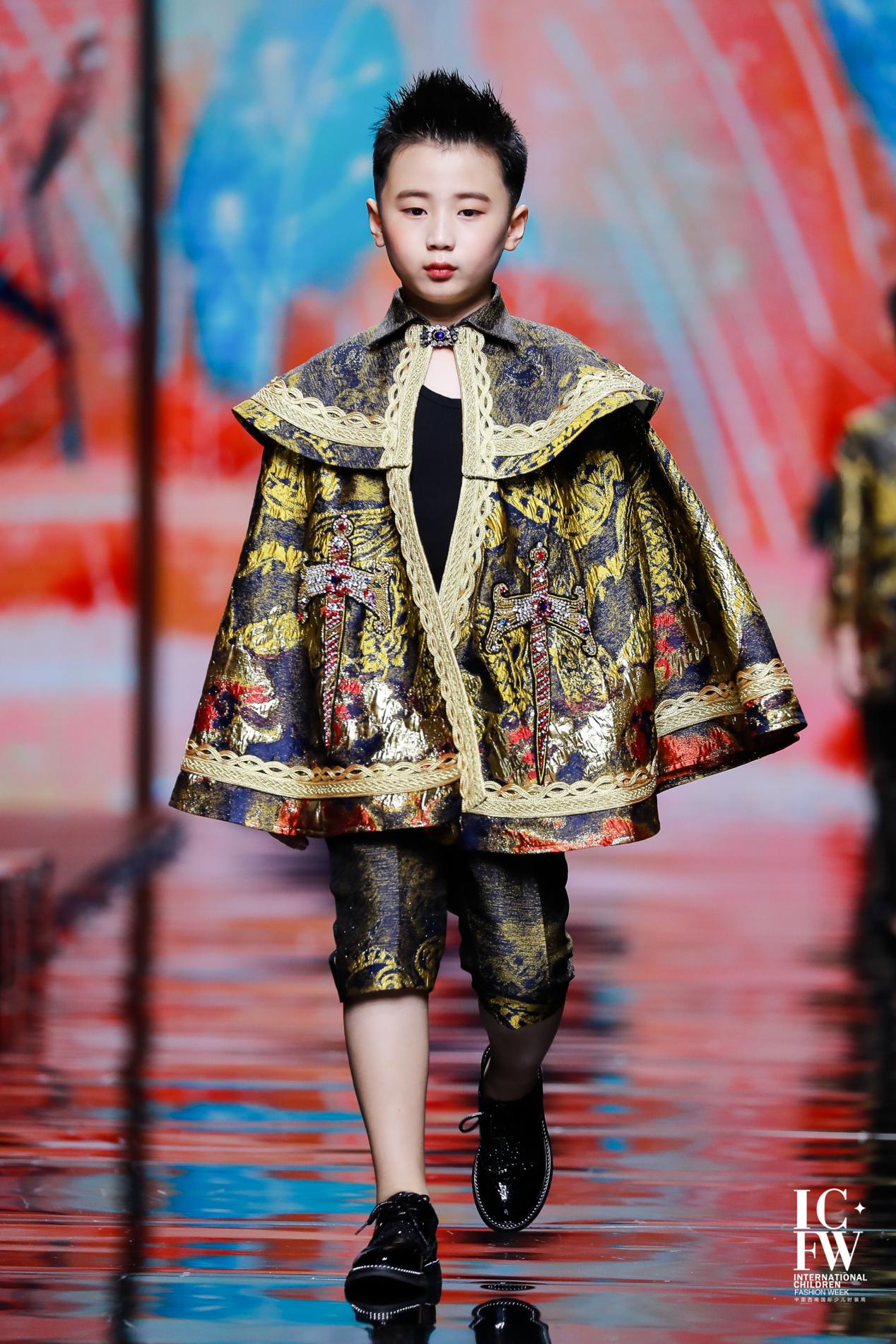 ainaame儿童高端礼服 亮相2020西南国际少儿时装周