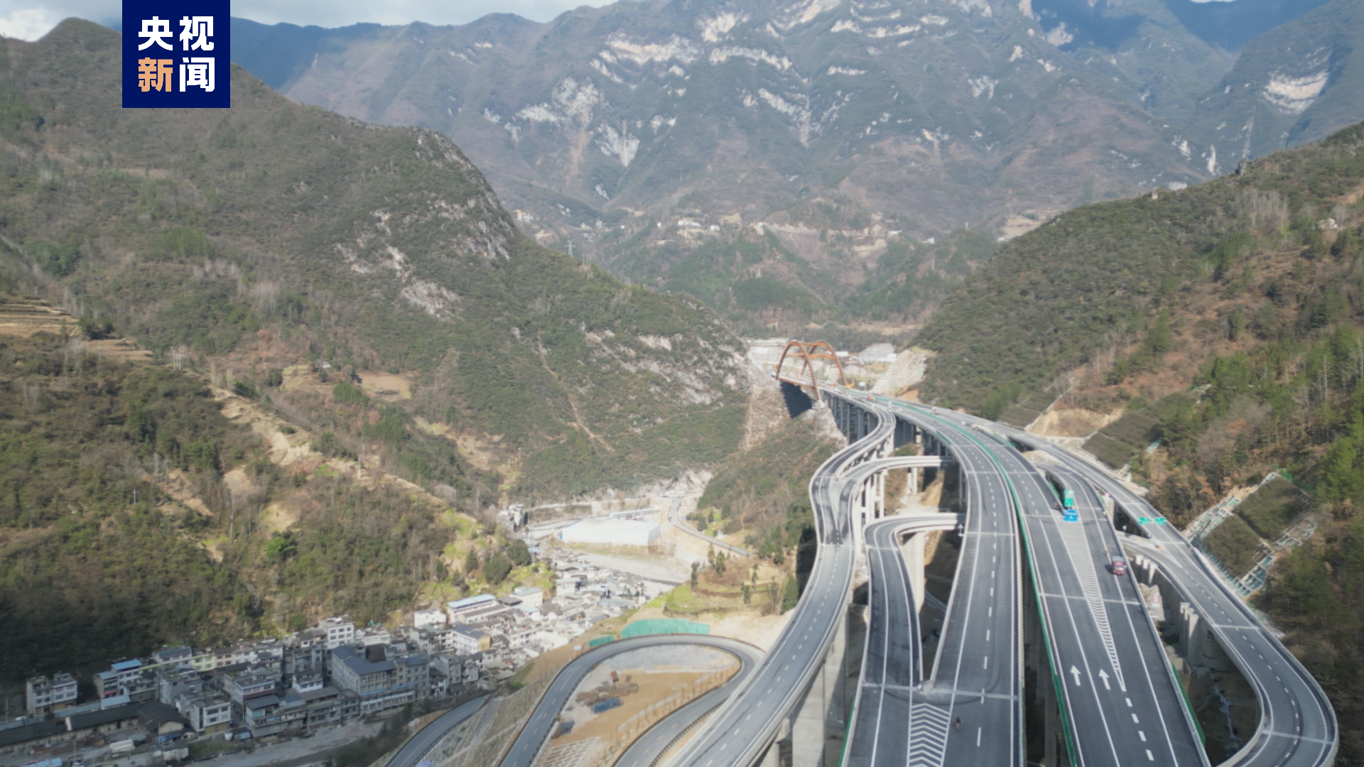 银百高速城开段建成通车 重庆实现"县县通高速"