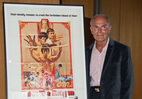 美国男星萨克松因肺炎去世曾与李小龙合作龙争虎斗