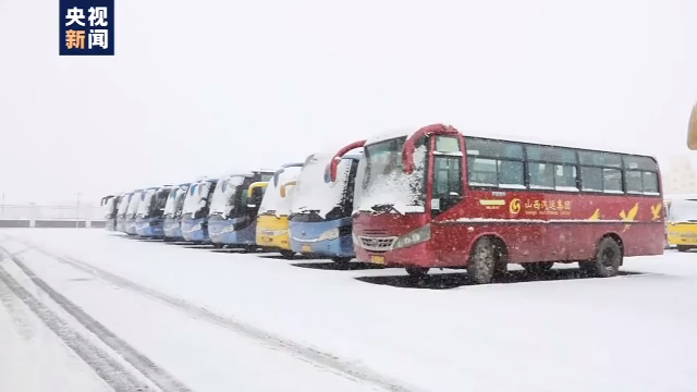 内蒙古中东部出现大到暴雪 多条高速公路临时封闭