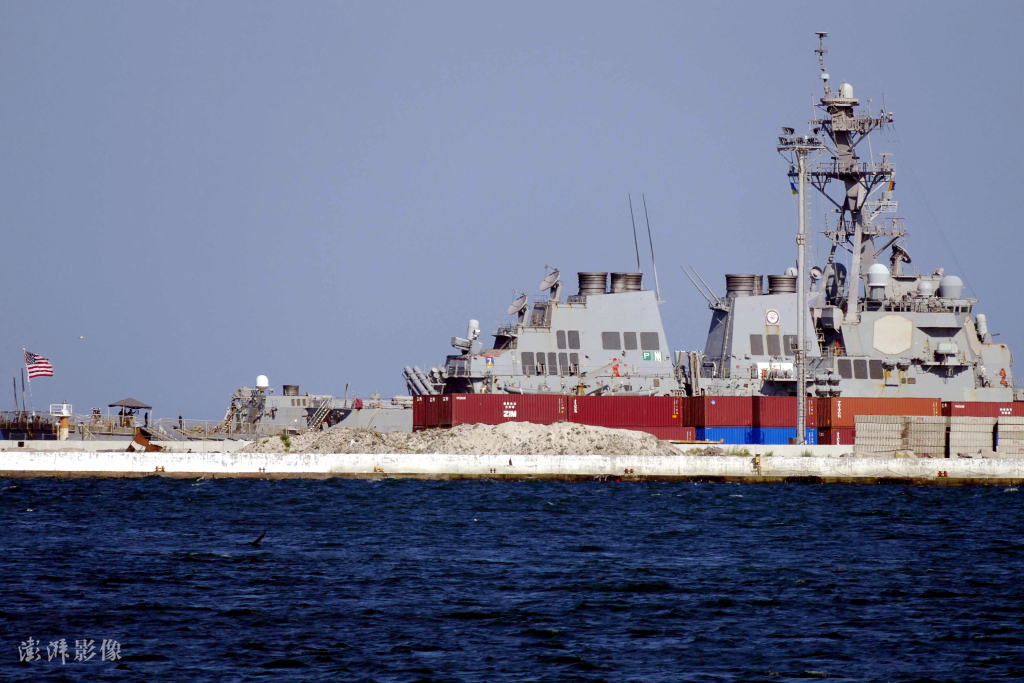 美国导弹驱逐舰停靠乌克兰敖德萨港准备参加黑海演习