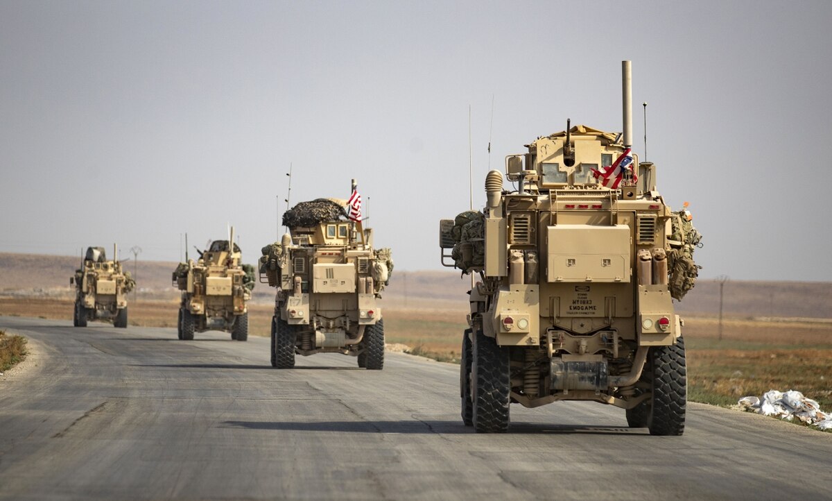美军车队从叙利亚撤离