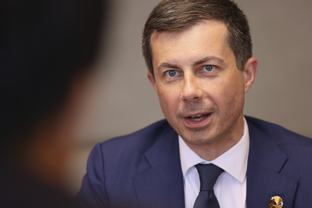 6月18日,美国交通部长布蒂吉格参加于日本伊势市举办的七国集团(g7)