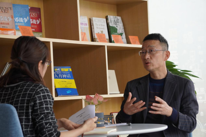 绍兴文理学院元培学院院长沈红卫在智创空间接受采访