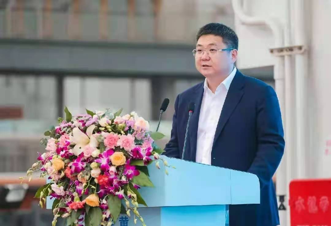 吴兴区委副书记、区长潘永锋致辞