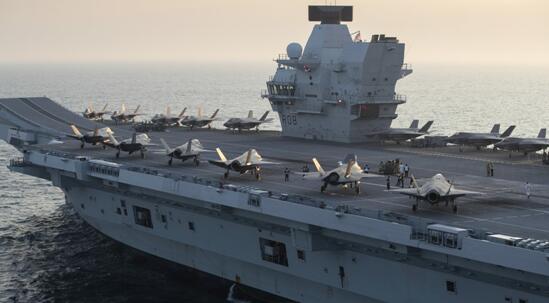 英国“伊丽莎白女王”号航母