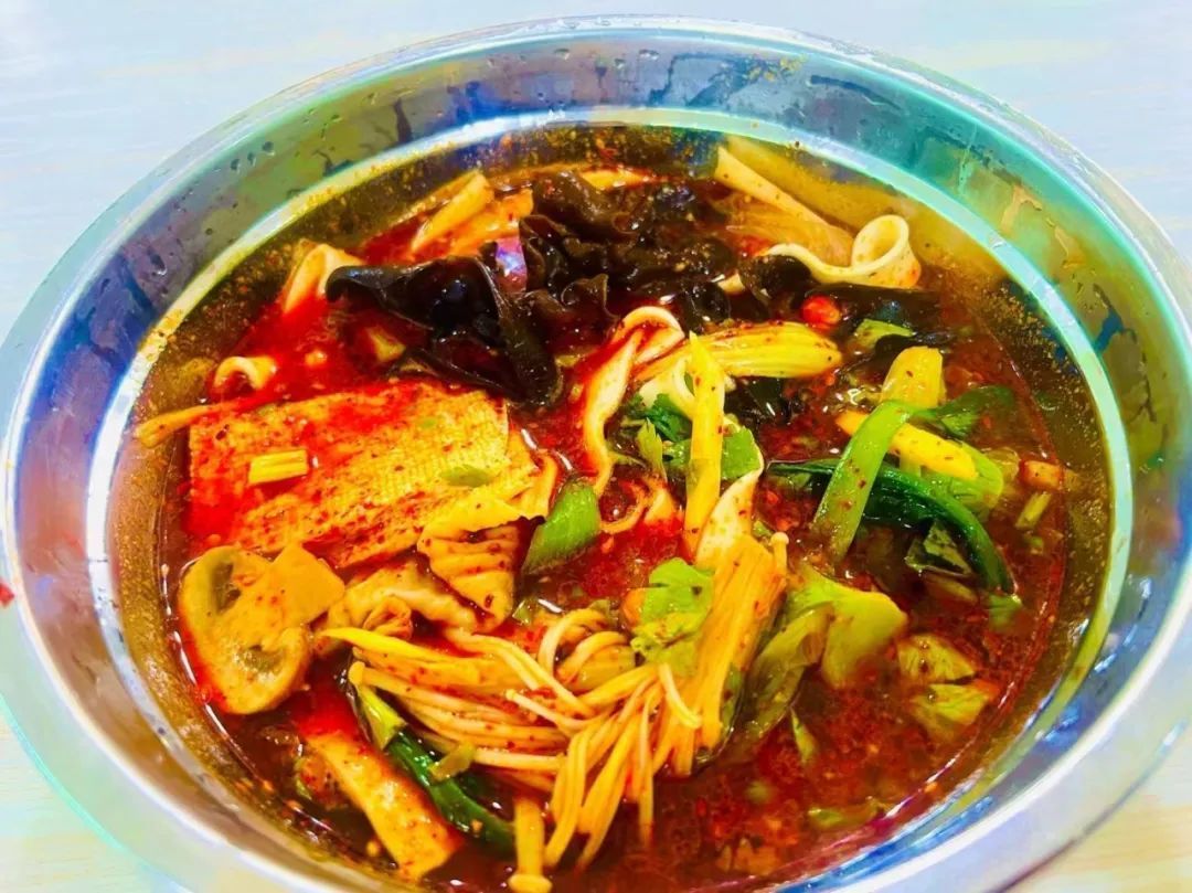 来自高校食堂里的"天水麻辣烫"不仅是对"天水麻辣烫"的认可更蕴含了学