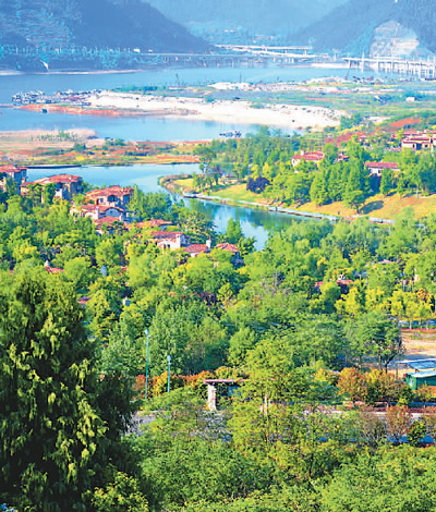 图为风景如画的郧阳岛.杨显有摄(人民视觉)