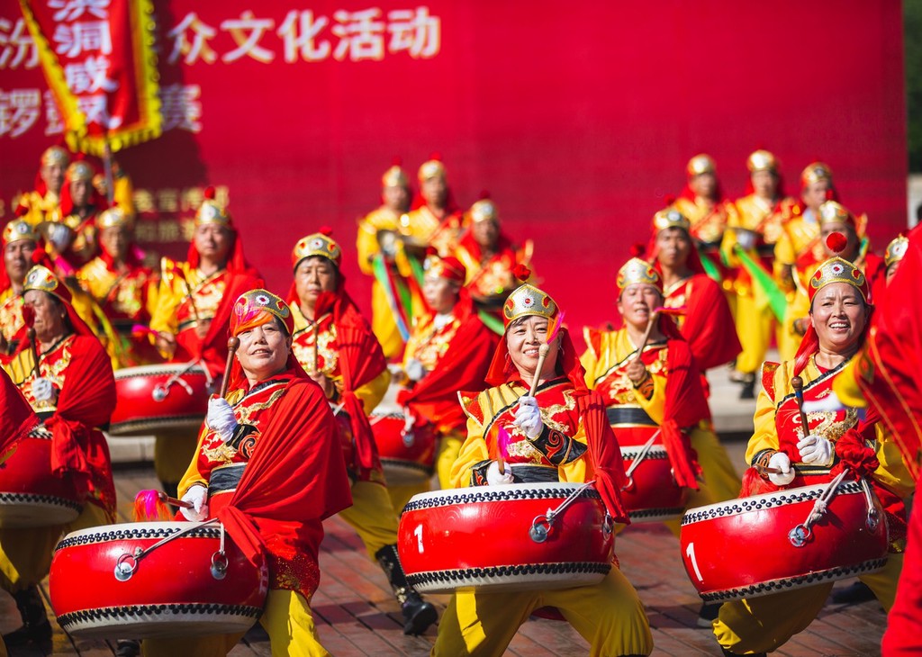 山西临汾:喜迎二十大 锣鼓震天响