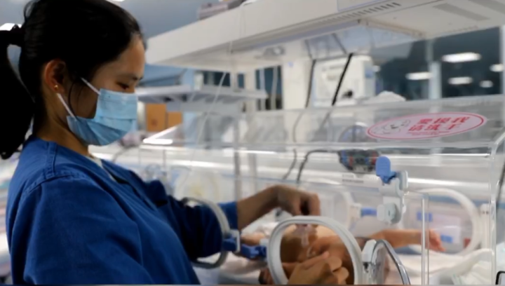 宝宝平安转入新生儿科