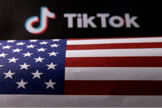 TikTok图标和美国国旗 资料图 图自外媒