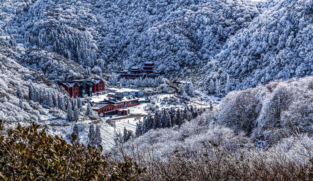 南川金佛山下雪图片