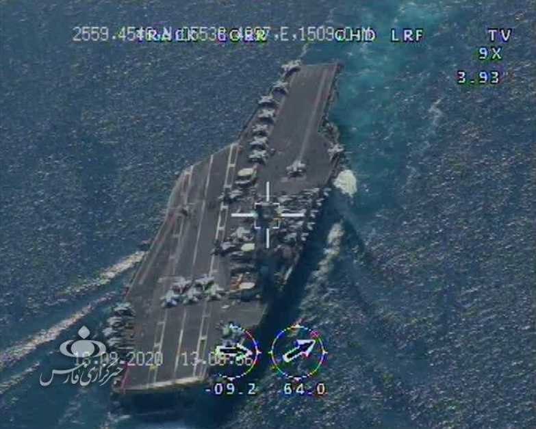 伊朗无人机拍摄的美军航母过霍尔木兹海峡画面