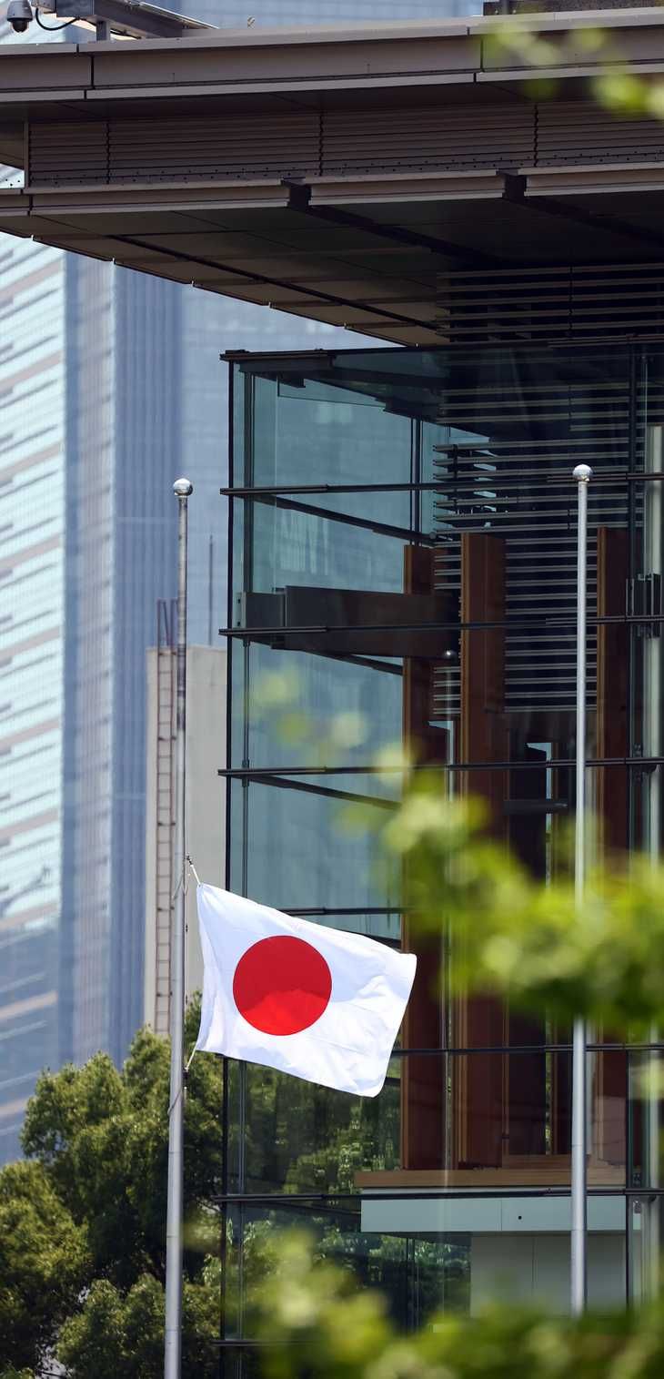 日本政府:首相官邸为安倍去世降半旗