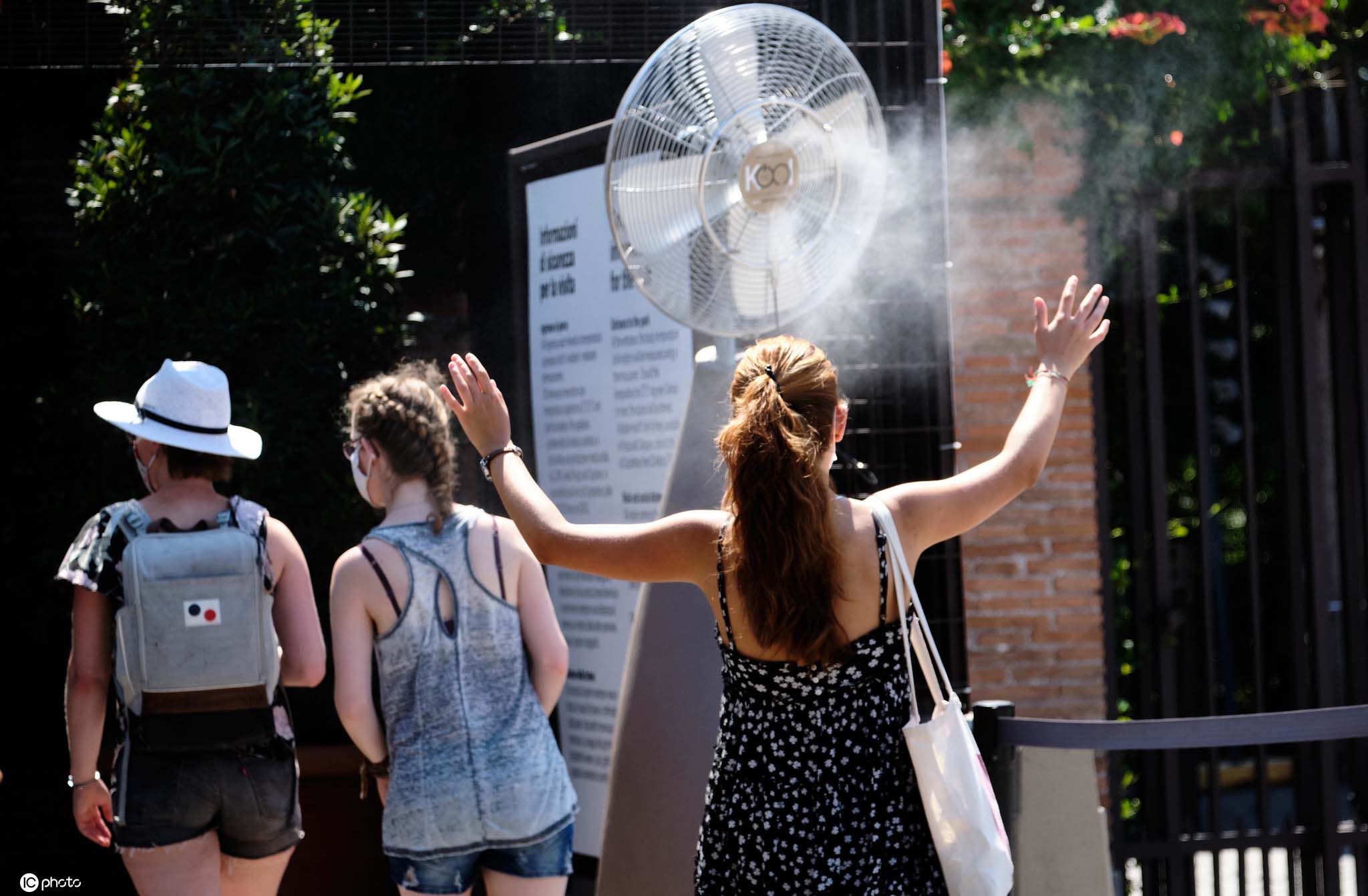 高温炙烤热热热意大利14个城市发布高温红色预警