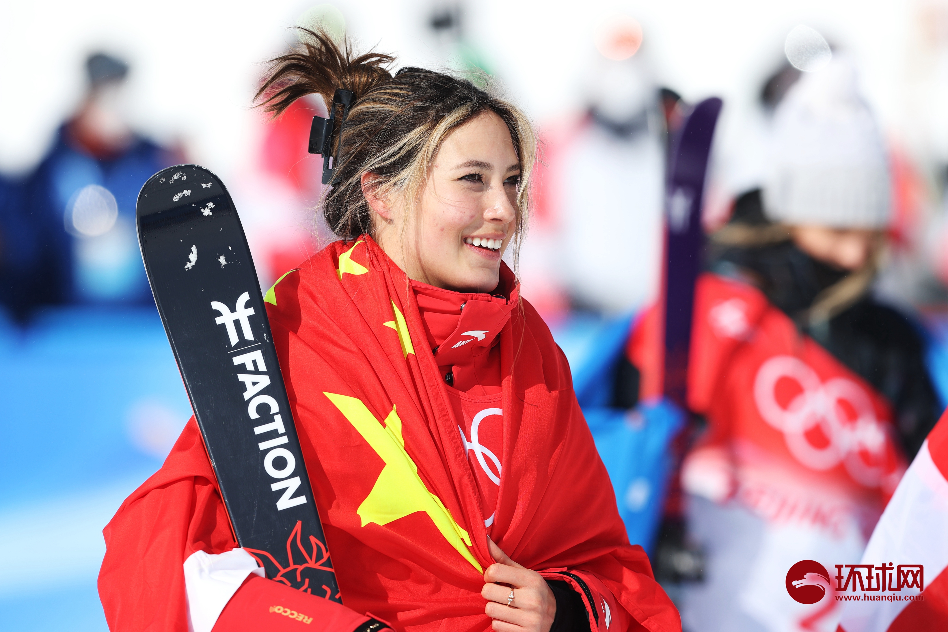 祝贺谷爱凌摘得自由式滑雪女子坡面障碍技巧银牌