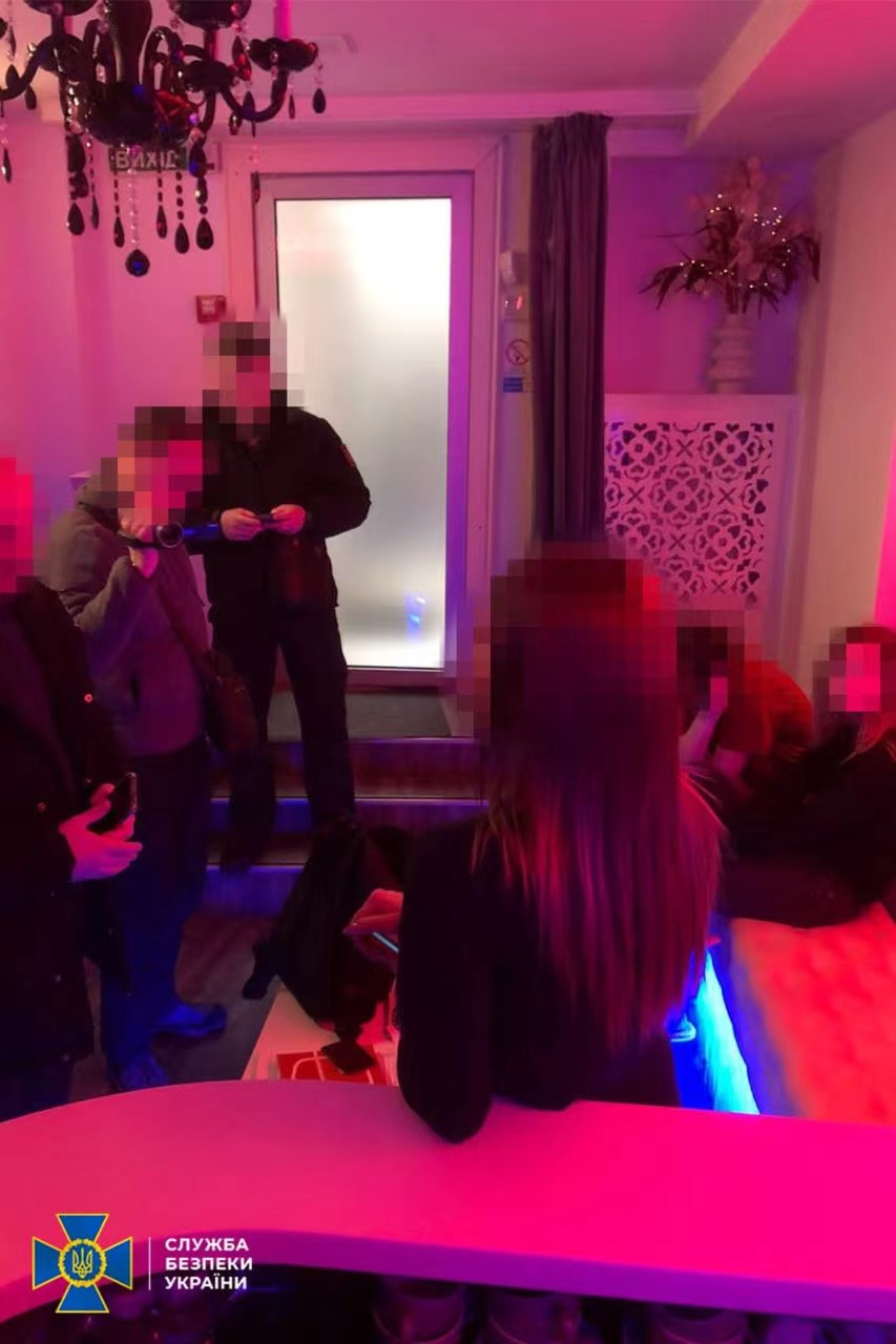 2月1日，乌克兰国家安全局在官网发布一组捣毁卖淫团伙时的照片。