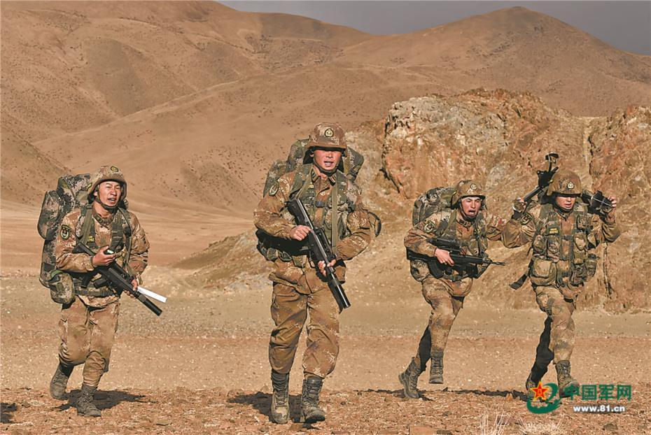 新疆军区侦察兵图片