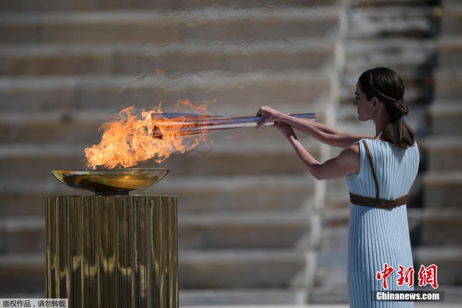 东京奥运圣火交接仪式顺利完成将在日本开始传递