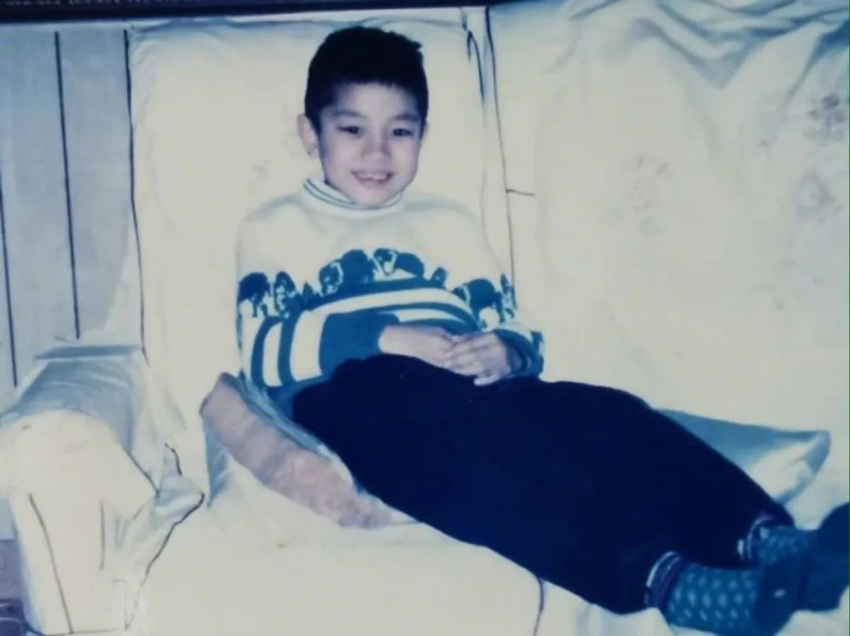 可可爱爱!关晓彤刘雨昕彭昱畅等童年照曝光