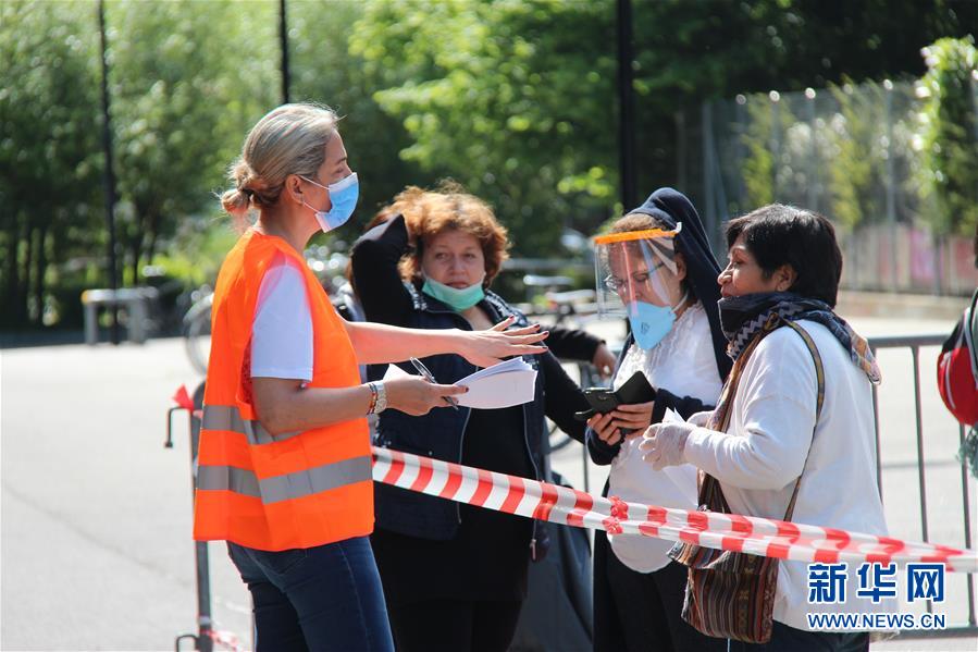 瑞士公益组织免费帮助受新冠疫情影响的人