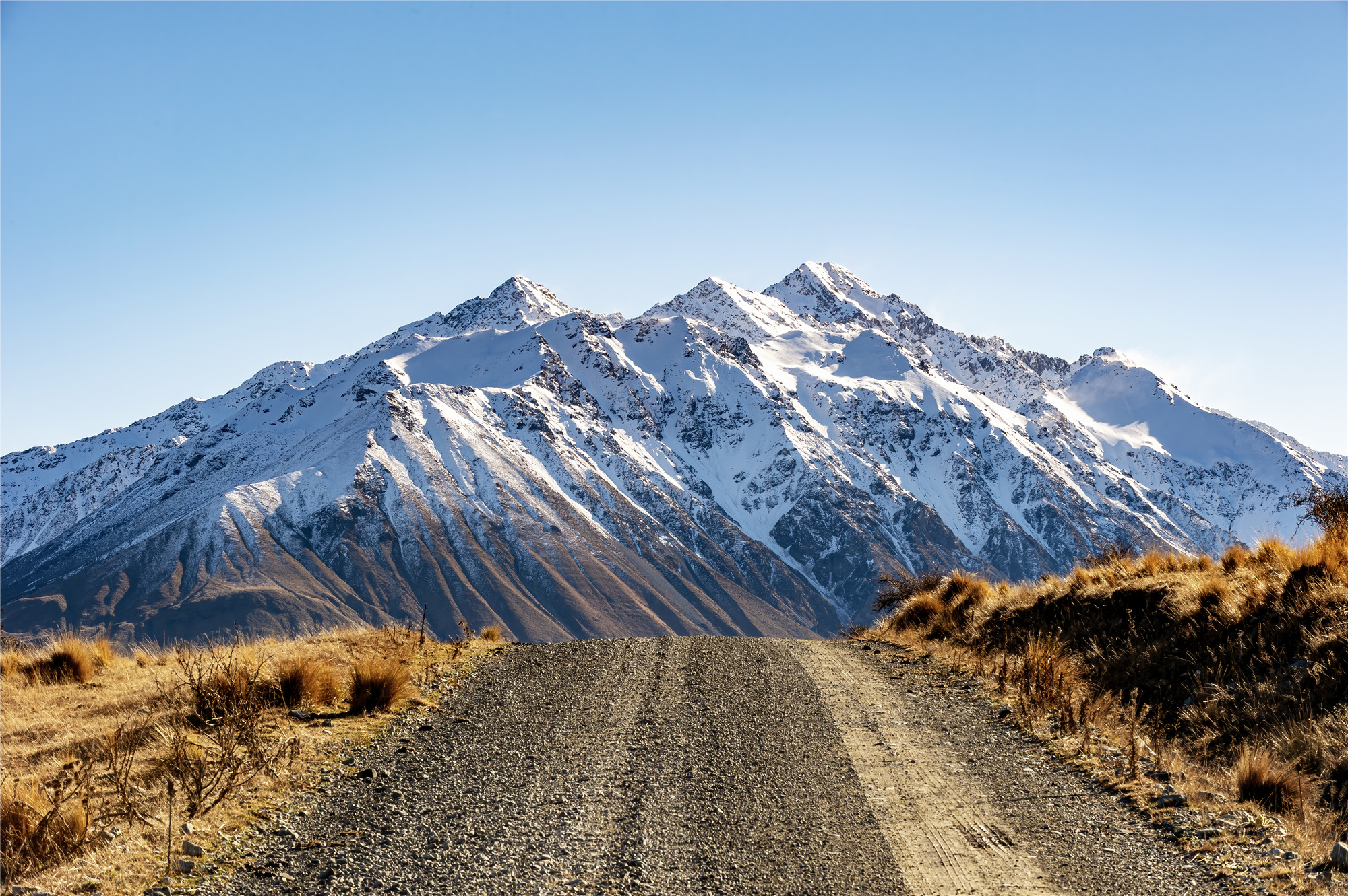 新西兰ashburton02山峦起伏雪山倒影澄明如镜