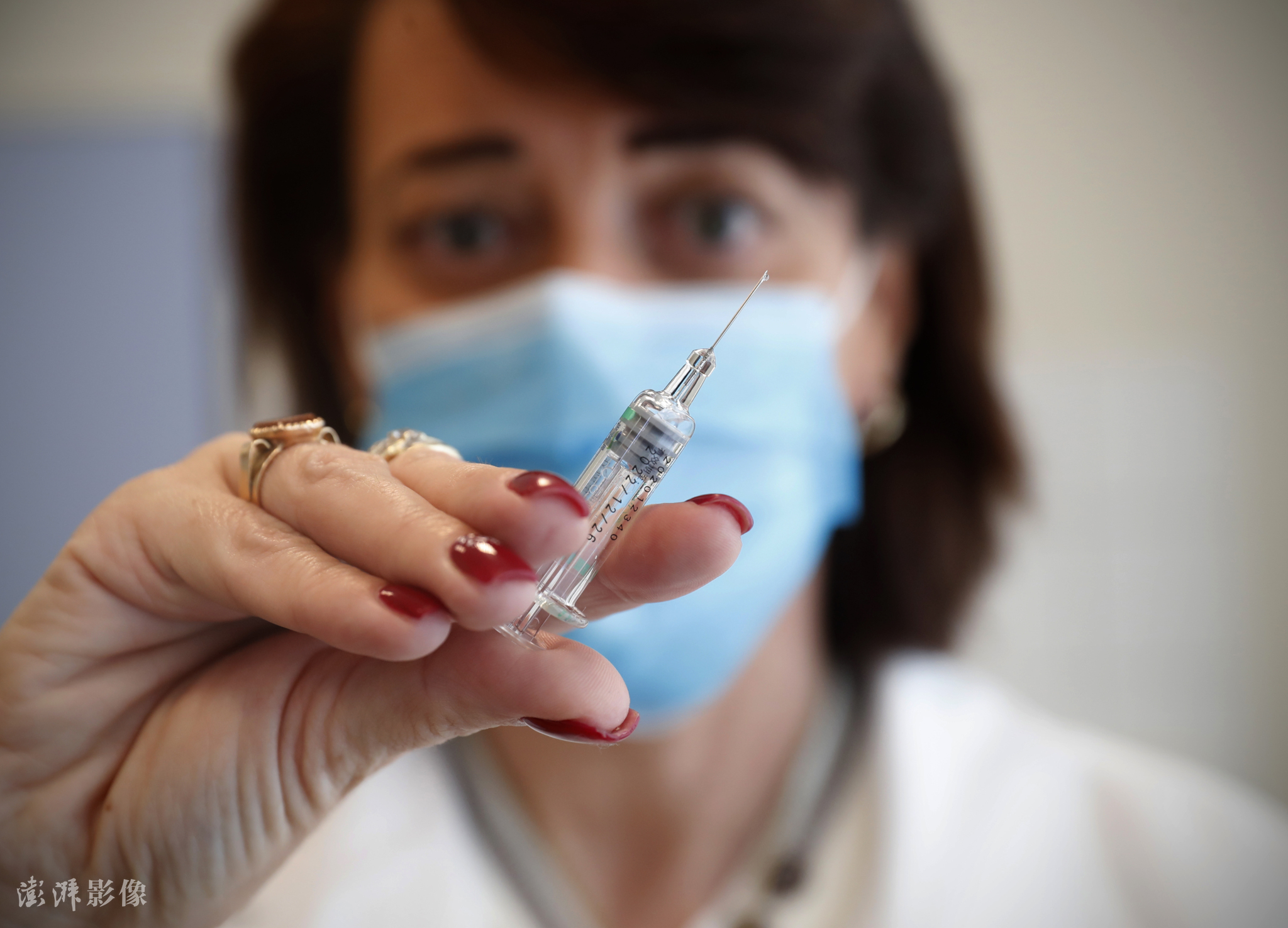 匈牙利开始接种中国新冠疫苗