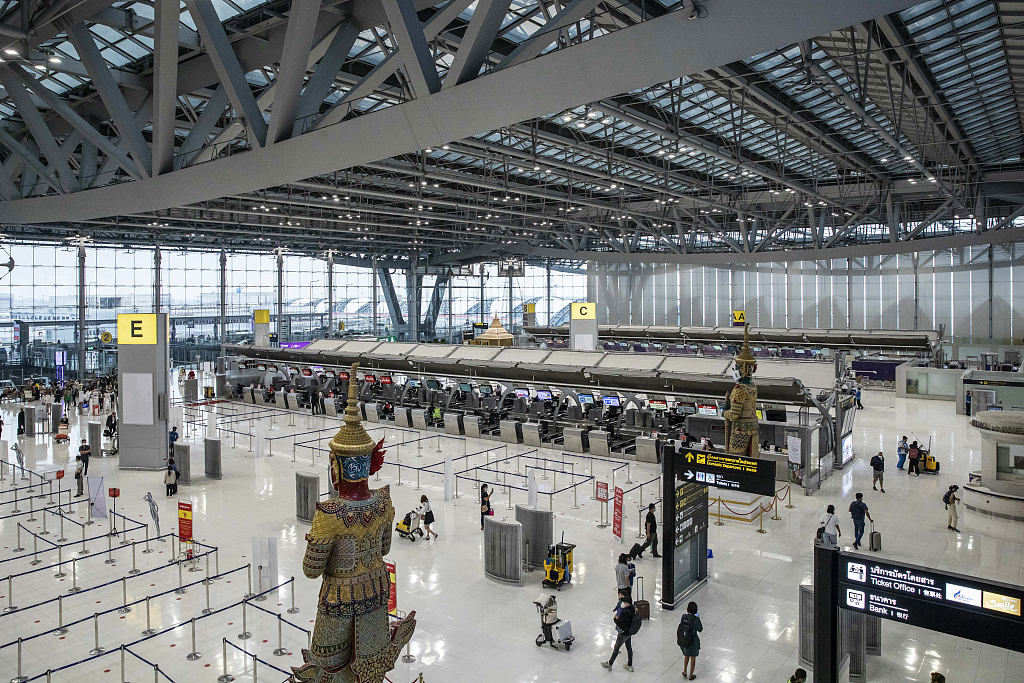 泰国曼谷,素万那普机场的候机大厅(视觉中国)
