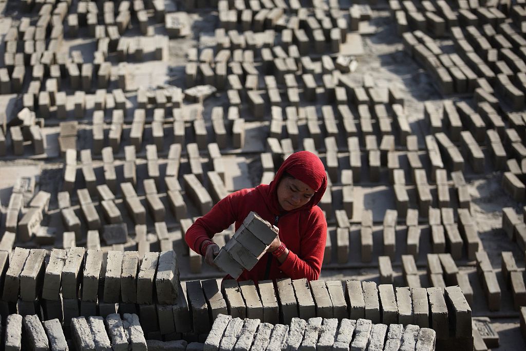 又是一年劳动节追逐劳动者辛勤的身影