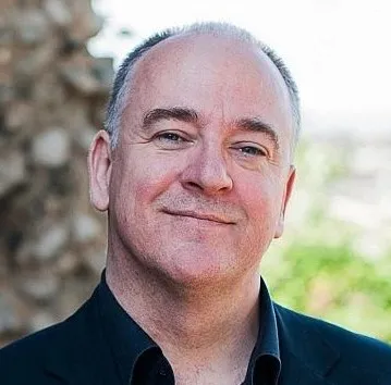 英国学者西方世界应当欢迎与众不同的中国