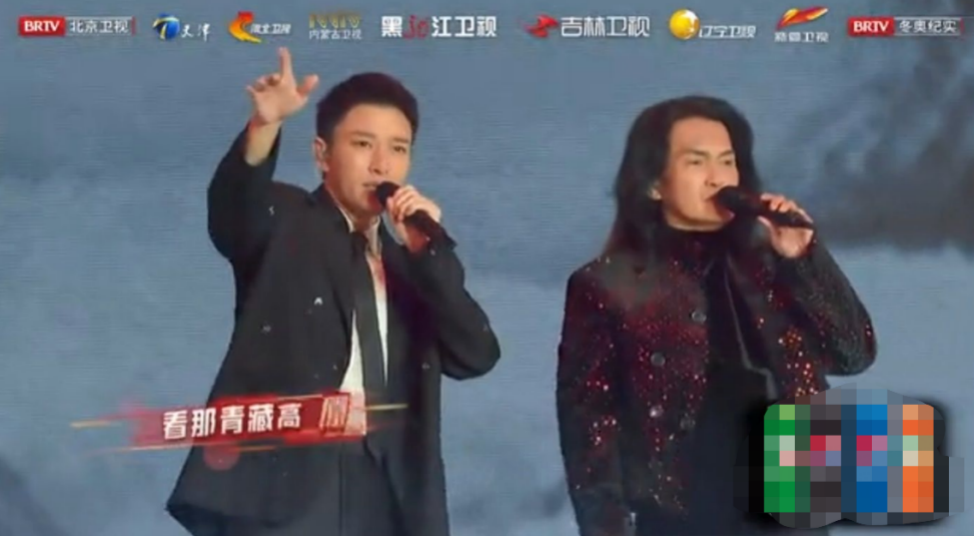 迪克牛仔与贾乃亮在北京卫视跨年演唱会上演唱《大中国》。图自台媒
