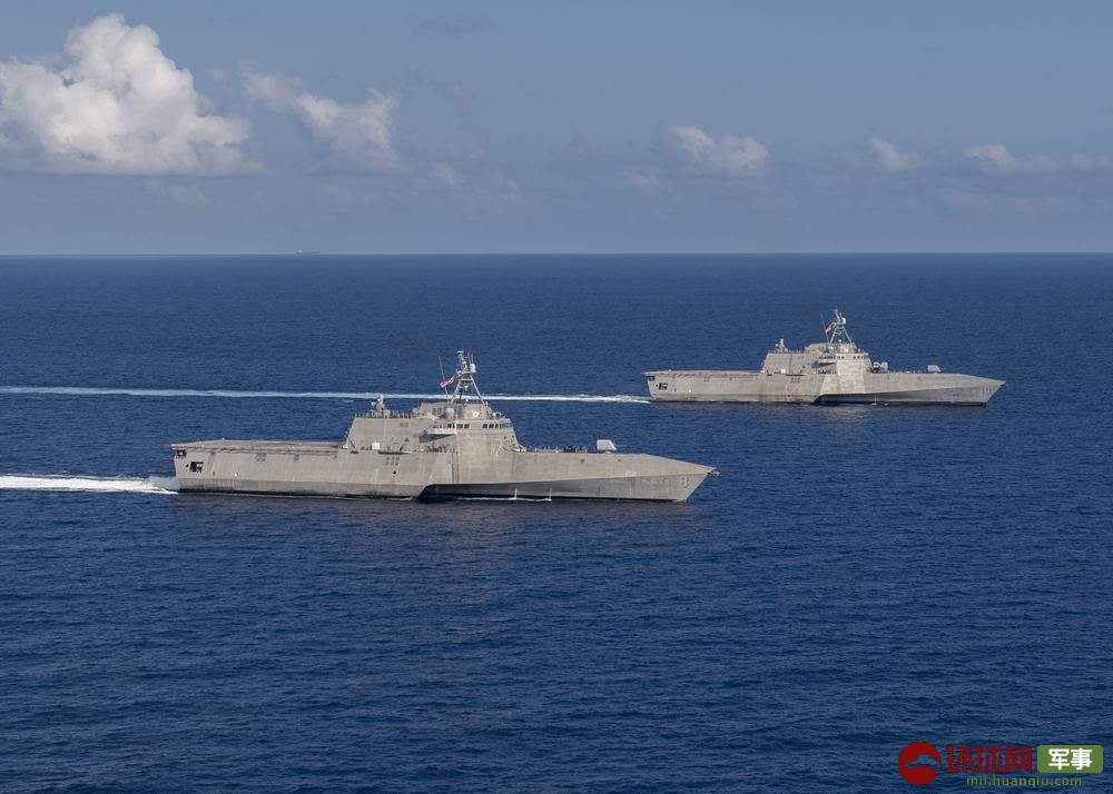1月28日，美国海军LCS-8“蒙哥马利”号和LCS-10“吉佛兹”号濒海战斗舰在南海海域航行。