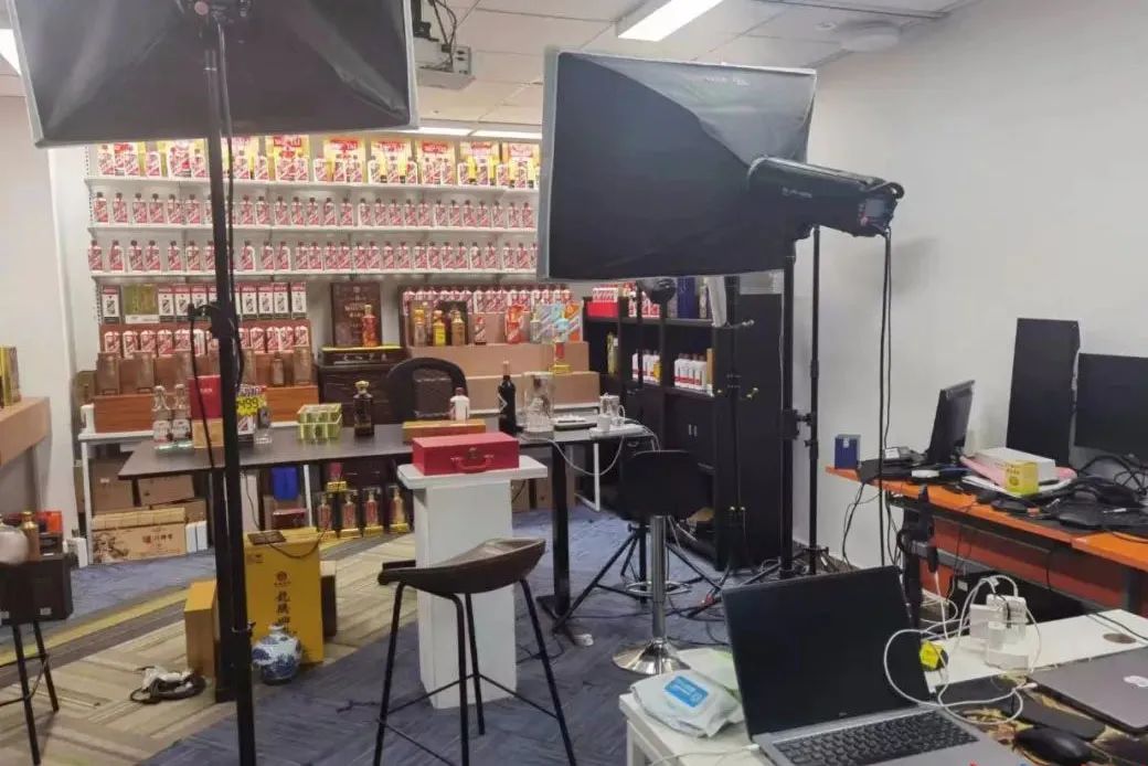 揭秘直播间假人购买渠道：从平台选择到安全交易全攻略 (直播间假货多吗)-初仟社区