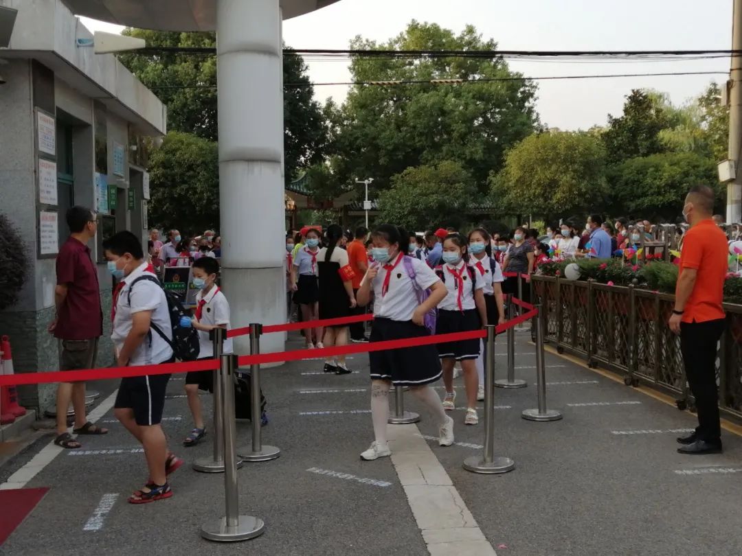 现场直击神兽归笼02家长我非常非常激动