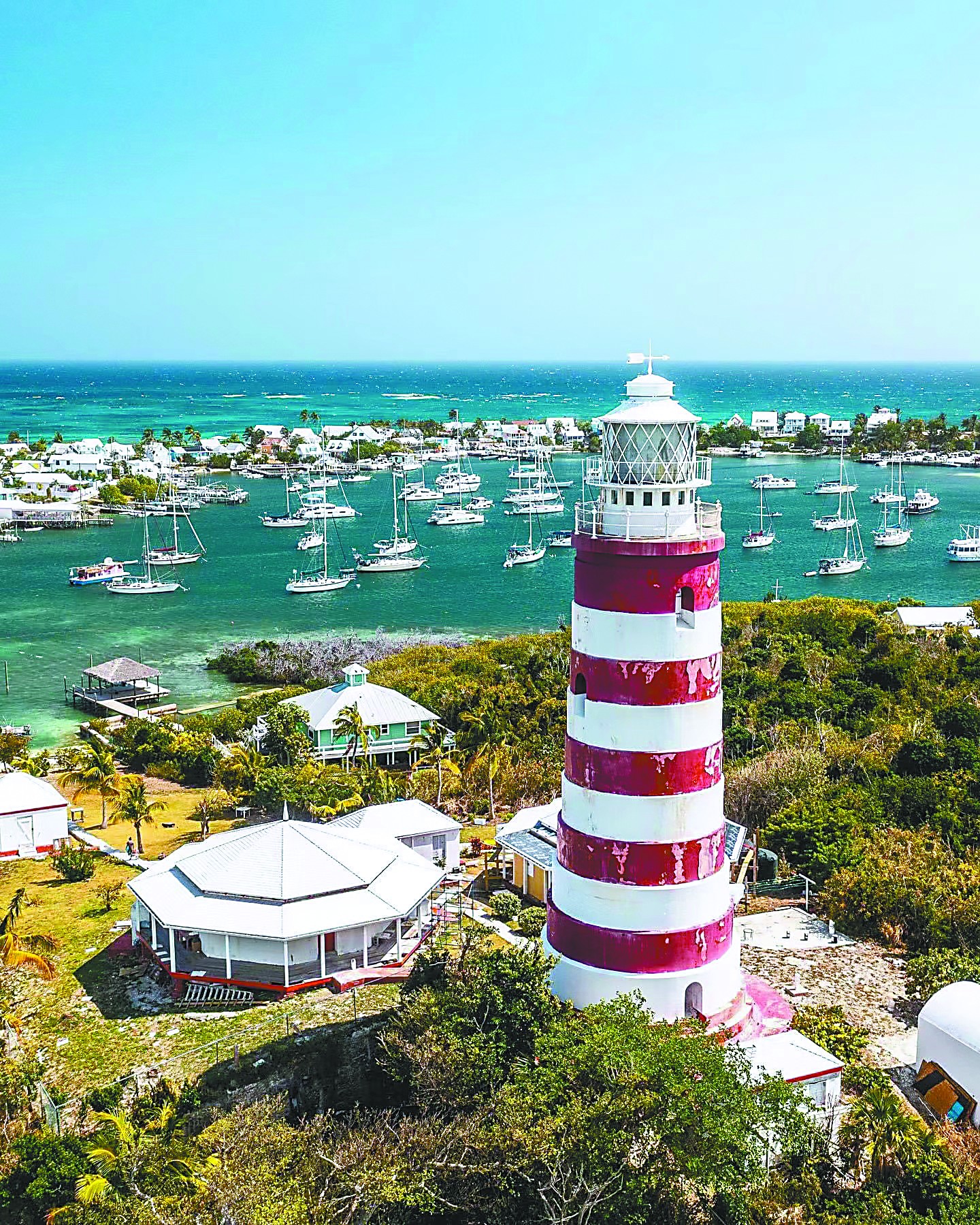 印在纸币上的灯塔在灾难中守护巴哈马