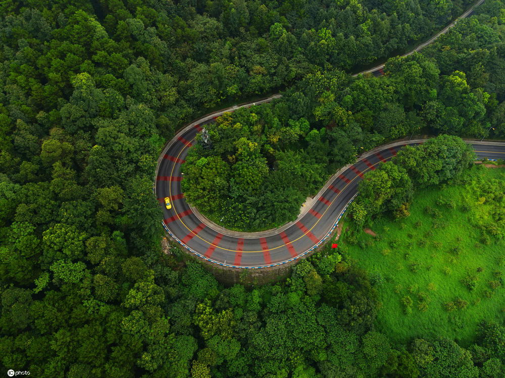 藏在南山的彩色公路像极了重庆版的秋名山