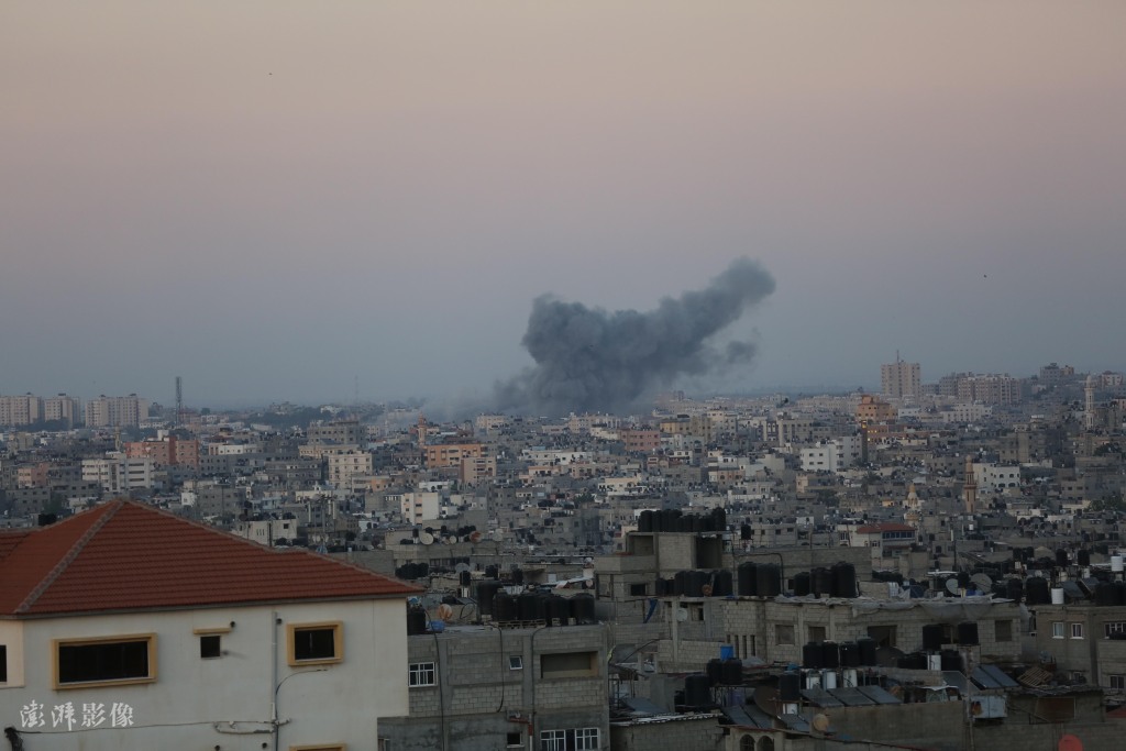 巴以衝突升級以色列空軍和地面部隊開始進攻巴勒斯坦加沙地帶