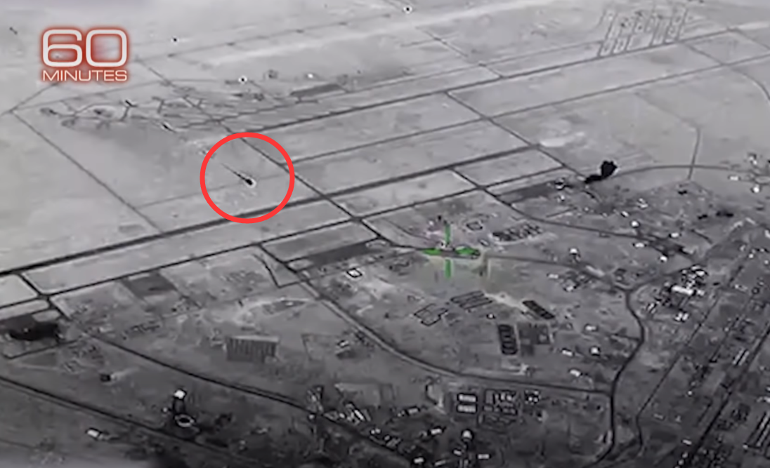美军无人机拍摄到的伊朗导弹来袭画面