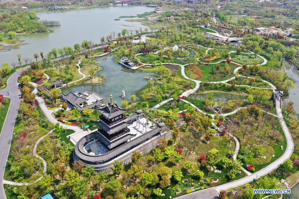 NANJING, April 8 (Xinhua) -- Over 1,100 varieties of plants are on display at the International Horticultural Exposition that opened in east China's Jiangsu Province Thursday, the organizing committee said.
