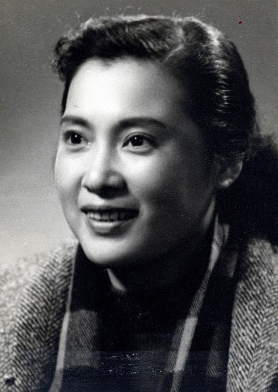 大江东送别秦怡一朵疾风中绽放的玫瑰