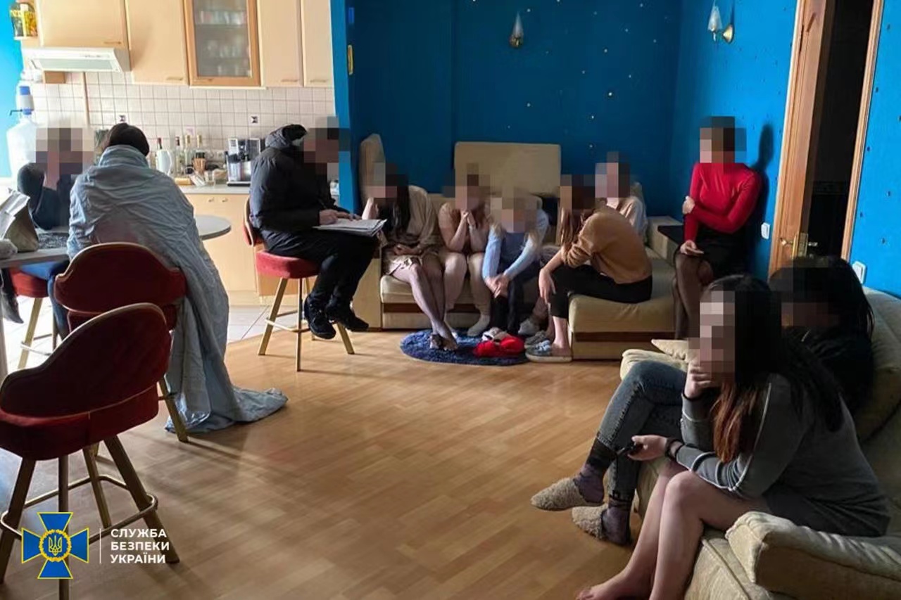 2月1日，乌克兰国家安全局在官网发布一组捣毁卖淫团伙时的照片。
