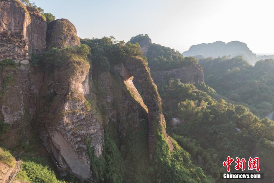 江西龙虎山全景图图片