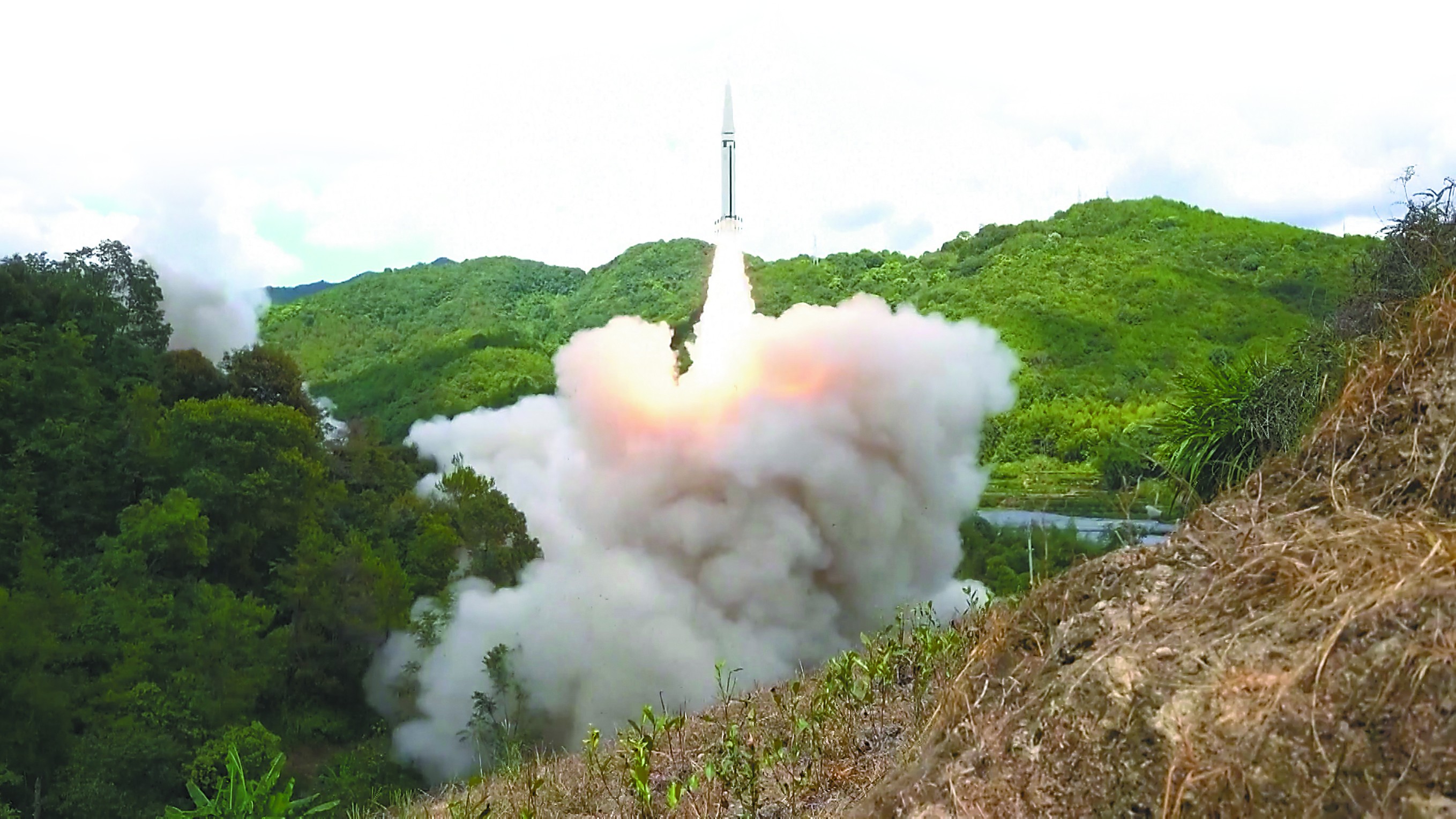 火箭軍工程大學民用_火箭軍工程大學研究生_火箭軍大學畢業后前景