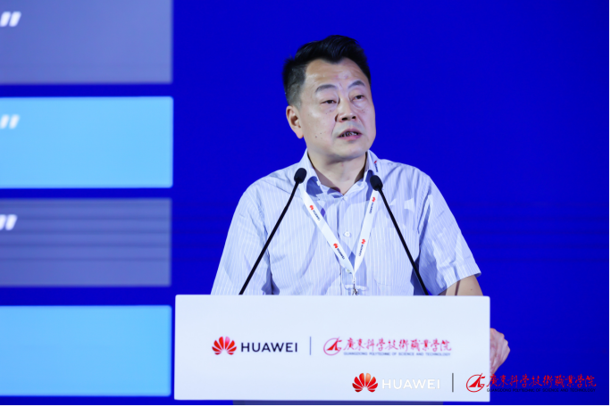 重庆电子工程职业学院党委书记孙卫平