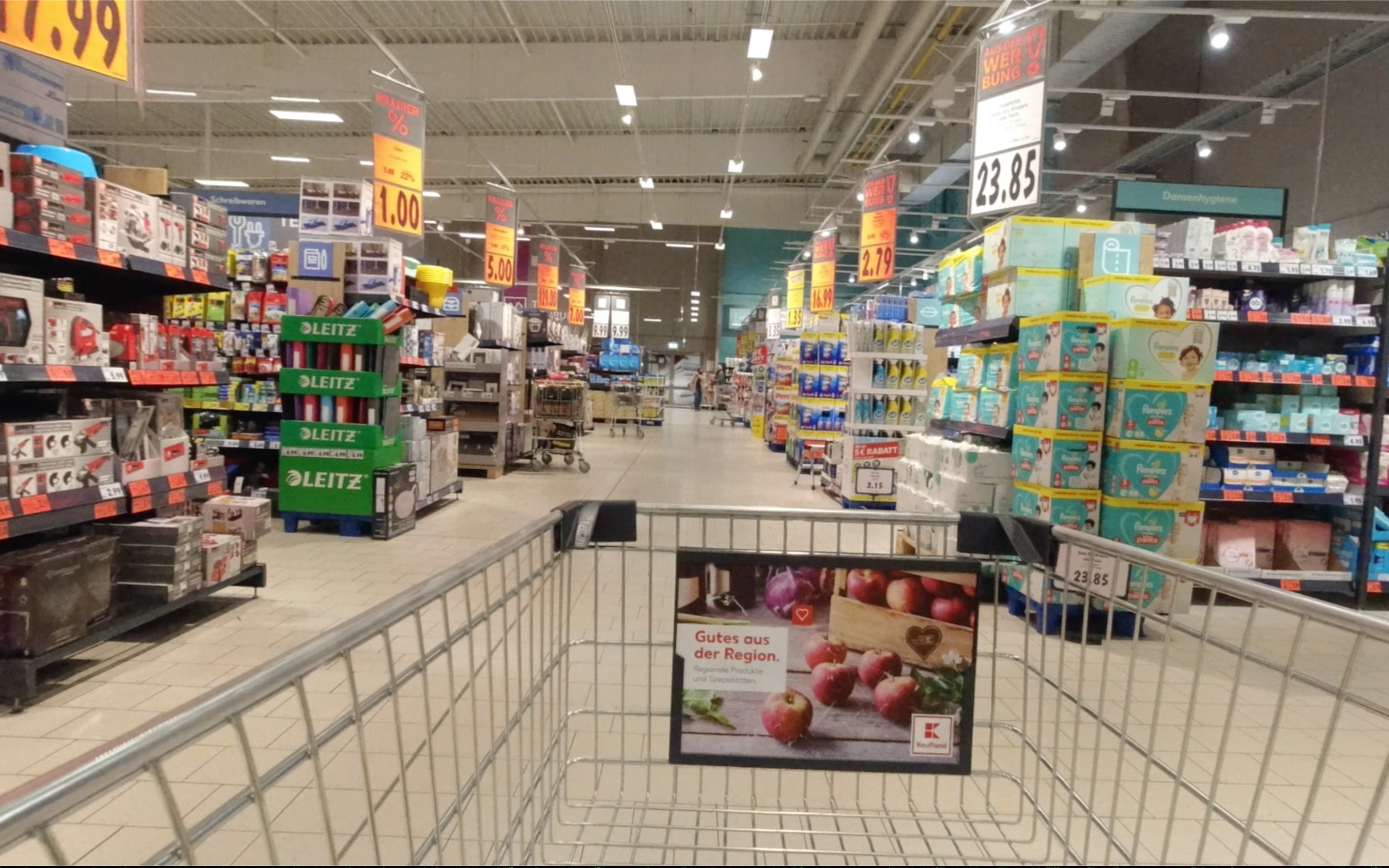 德国柏林发布最新防疫举措 市民商店购物须佩戴口罩