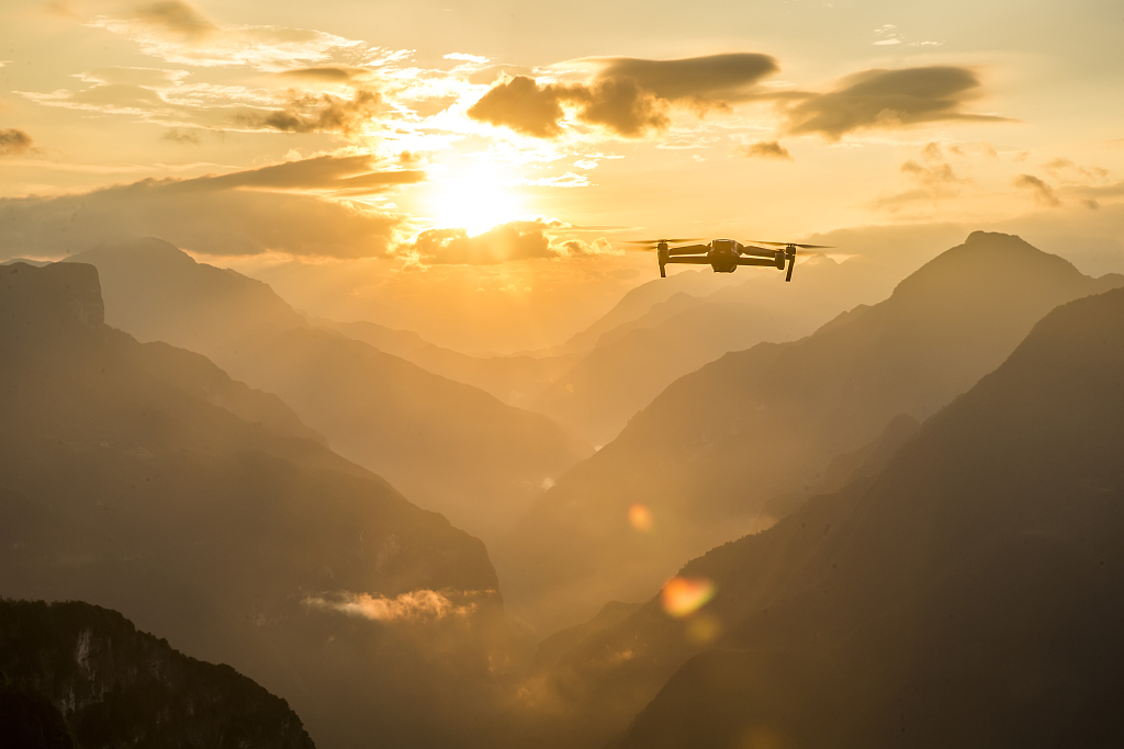 资料图：2019年7月27日，四川省达州市宣汉县。巴山大峡谷晨景。（图片来源：视觉中国）