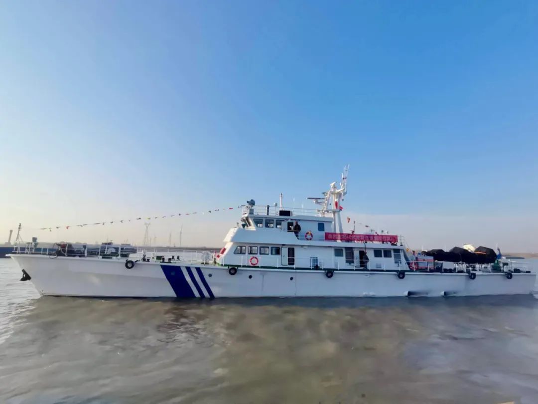 中国政府援缅甸警用巡逻艇顺利交接