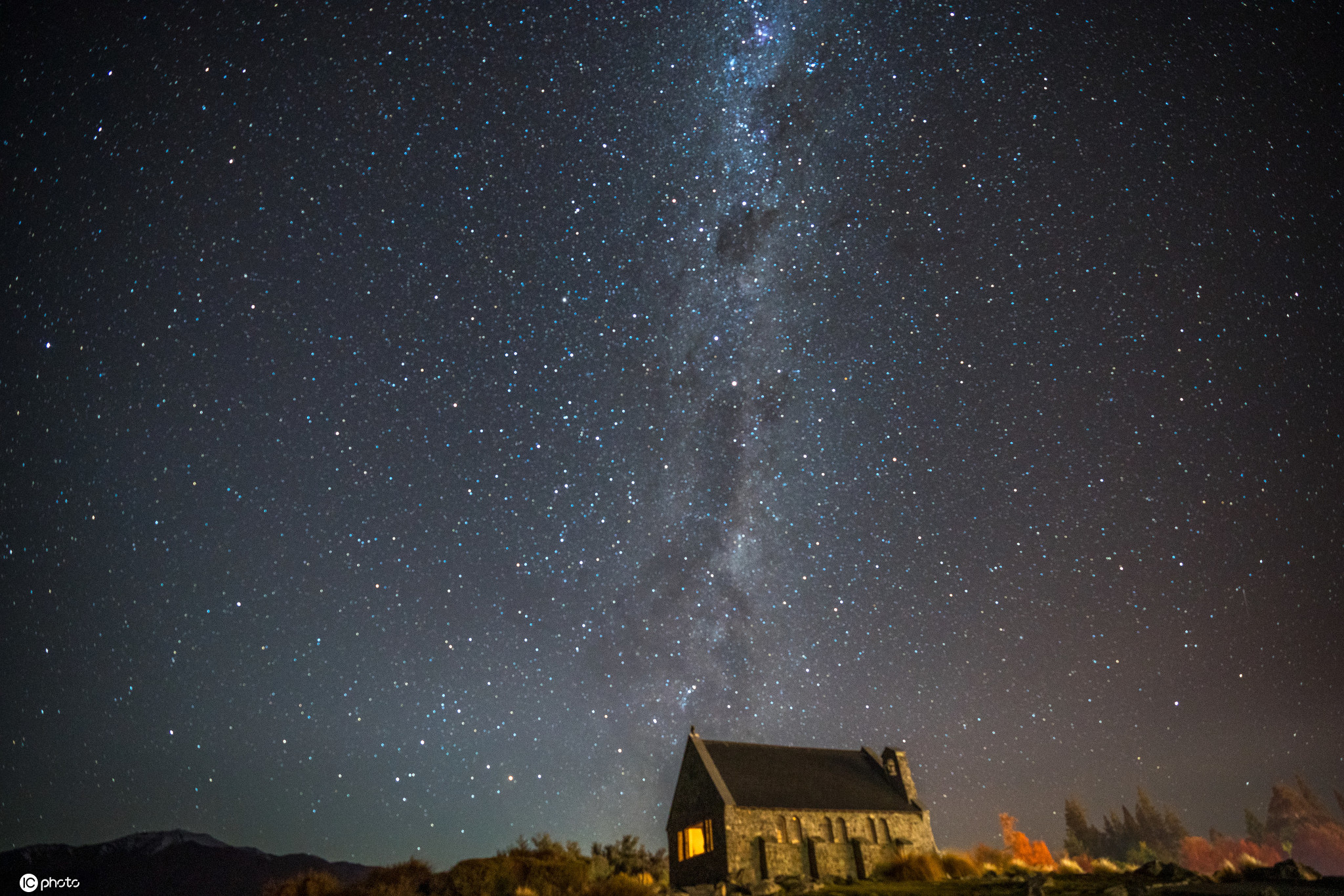 新西兰"星空小镇"特卡波,是世界各地热爱仰望星空的人们的胜地,被誉为