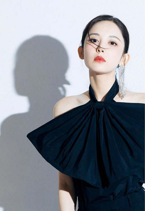 各种美美的大片都能看到流苏耳环的影子~2020年女明星对流苏耳环的