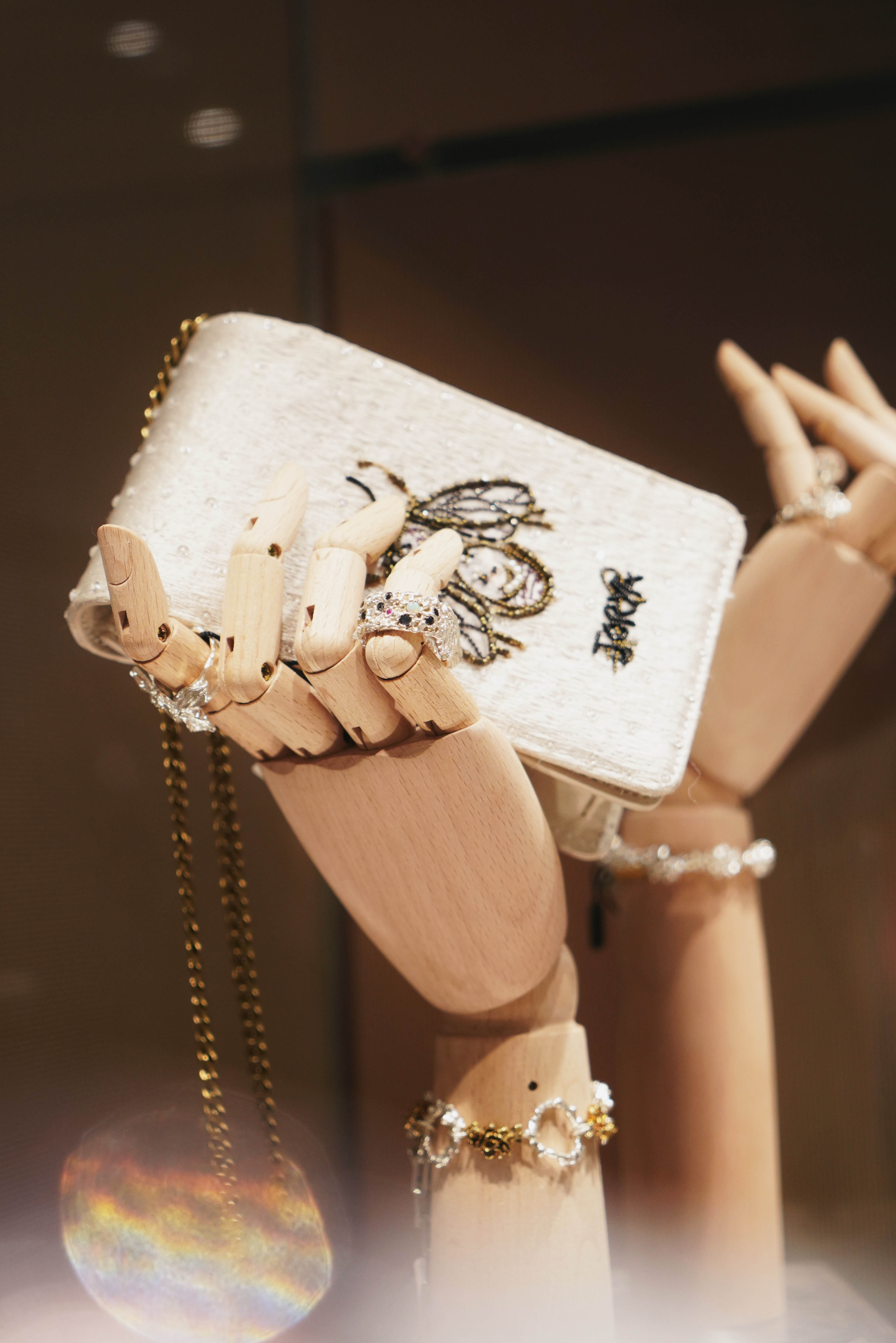 (JORYA与NONEVENT的联名合作款配饰)